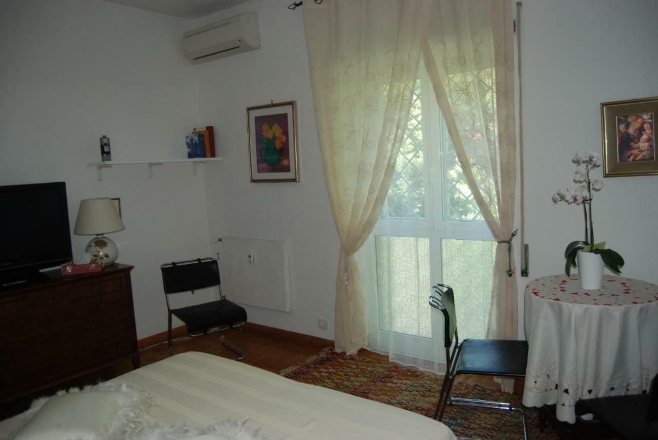 Bed and Breakfast La Badia Del Cavaliere Рим Екстер'єр фото